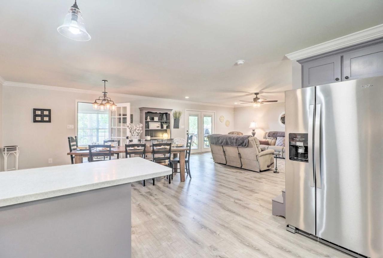 Waterfront Lake Sinclair Home With Boat Dock! Milledgeville Eksteriør billede